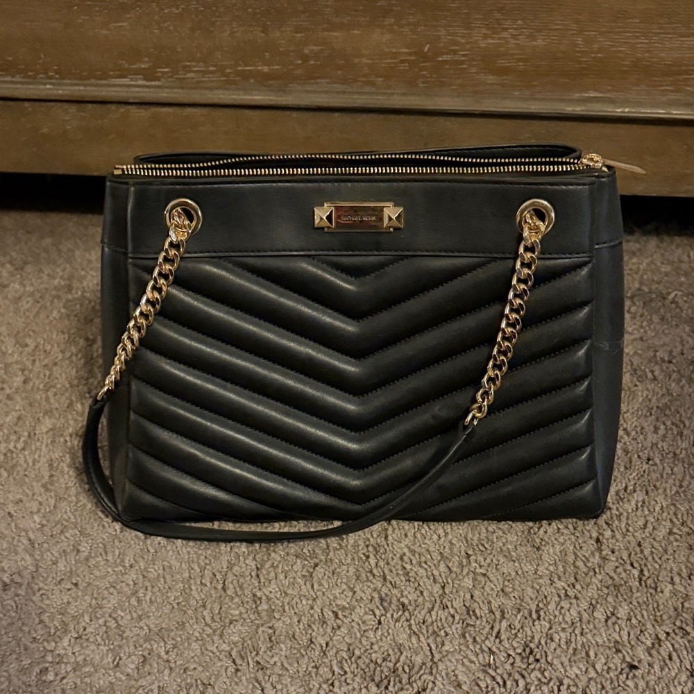 Michael Kors Quilted Chevron Shoulder Bag | Black with Gold Chain